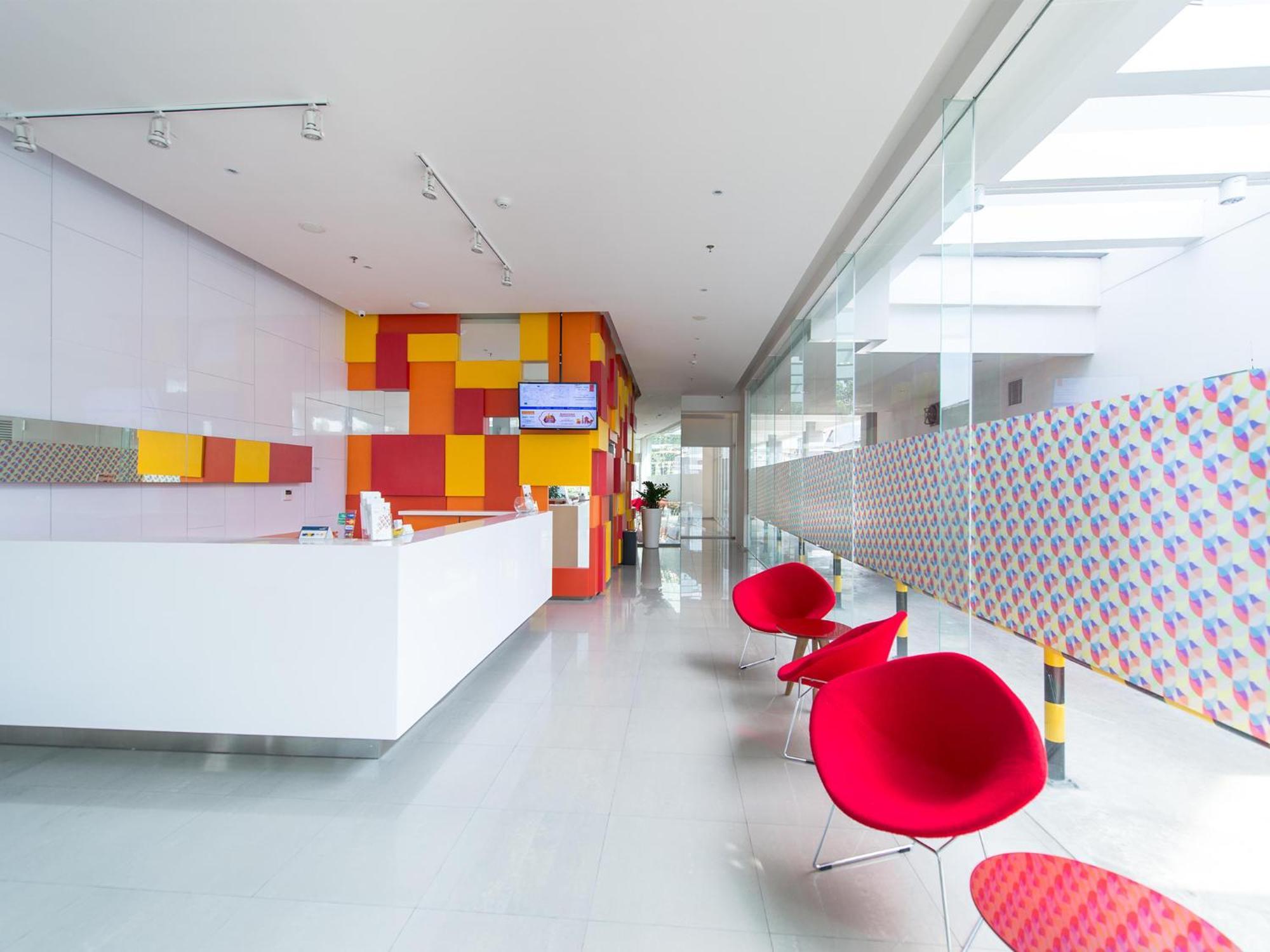 Zuri Express Mangga Dua Hotel Jakarta Exterior photo